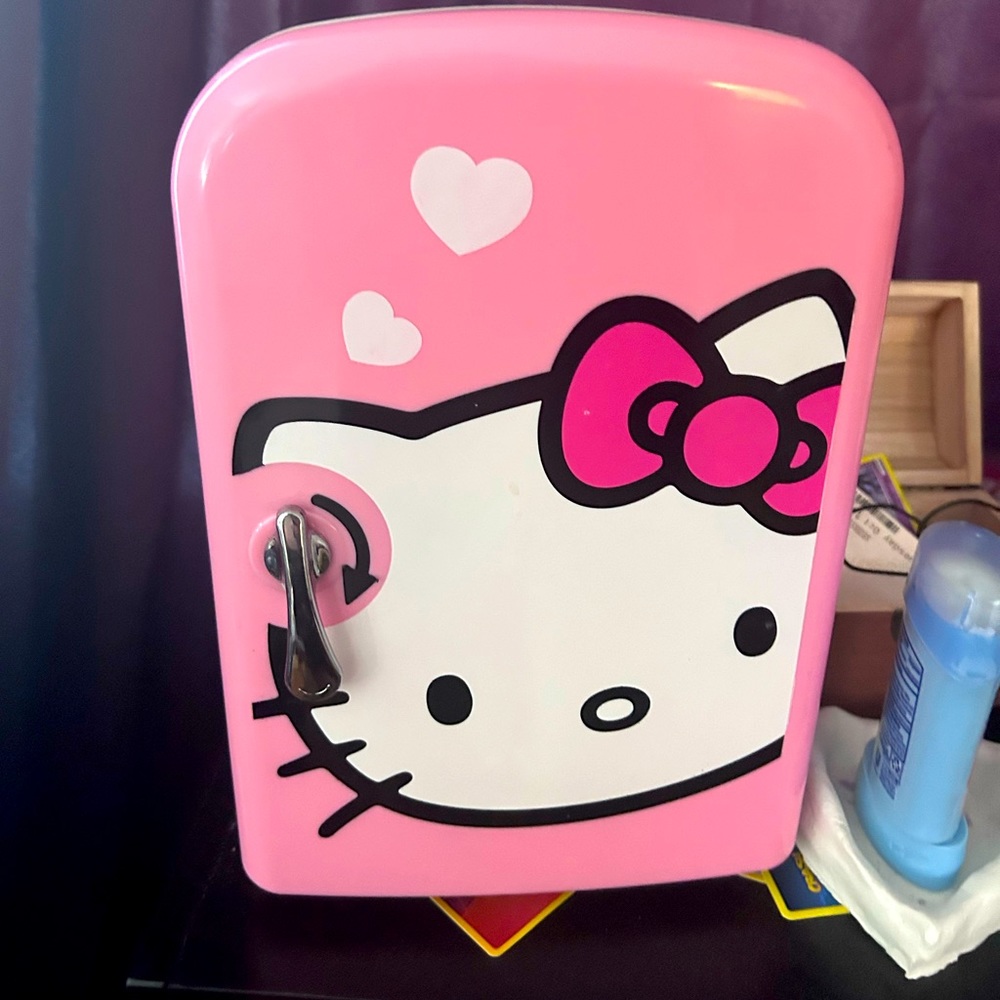 Pink hello kitty mini fridge